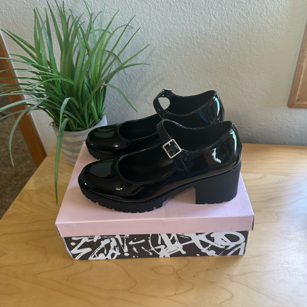 Black Patent Leather Mary Jane Shoes